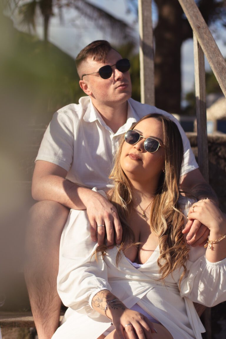 Ensaio Fotográfico Pré Wedding na praia feito pelo fotógrafo de São Paulo Guilherme Marques Fotografia de casal Ensaio de casal