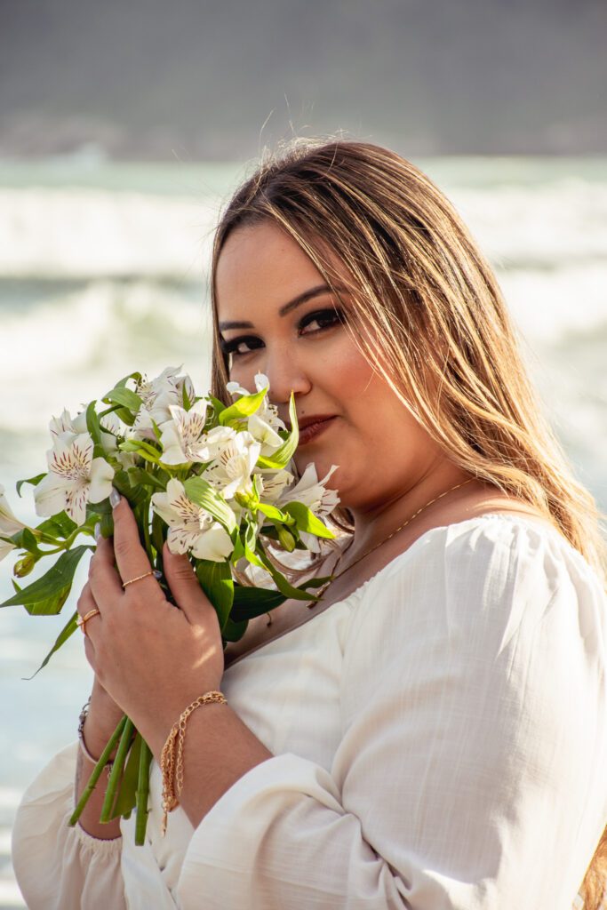 Ensaio Fotográfico Pré Wedding na praia feito pelo fotógrafo de São Paulo Guilherme Marques Fotografia de casal Ensaio de casal