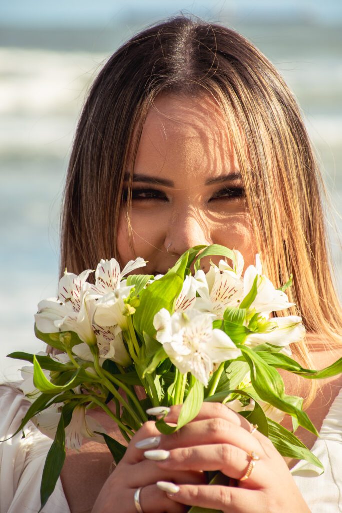 Ensaio Fotográfico Pré Wedding na praia feito pelo fotógrafo de São Paulo Guilherme Marques Fotografia de casal Ensaio de casal